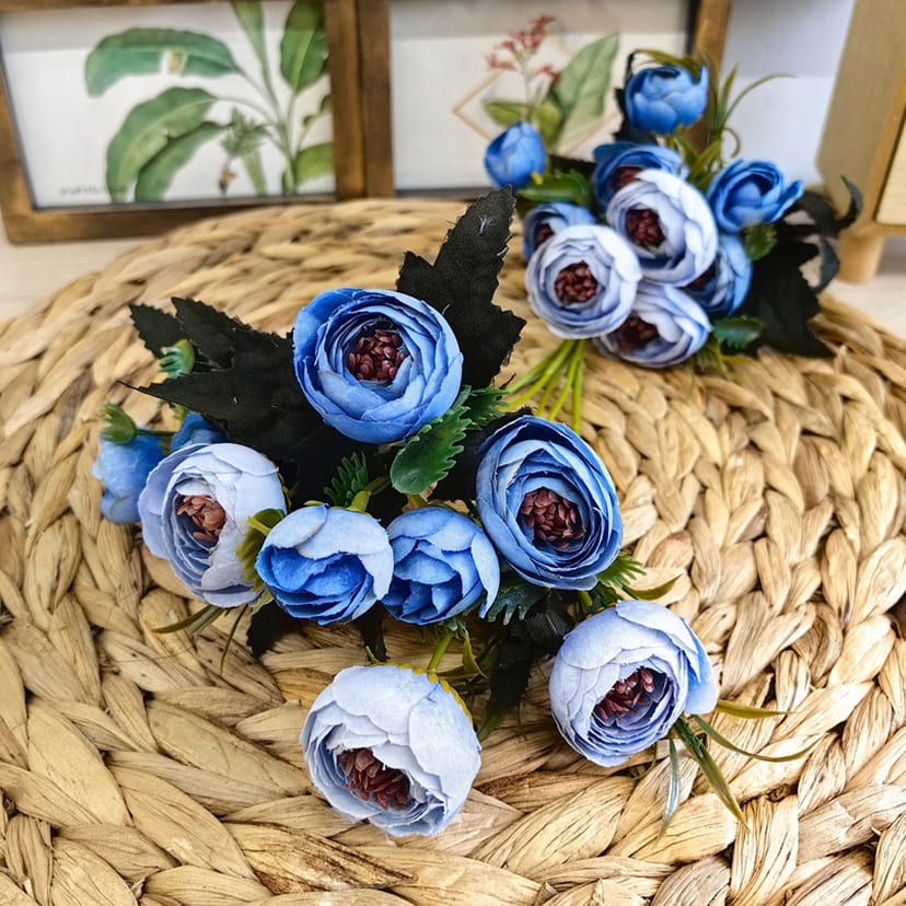 Искусственные цветы в Ульяновске | Цветы искусственные «Камелии», голубые, букет