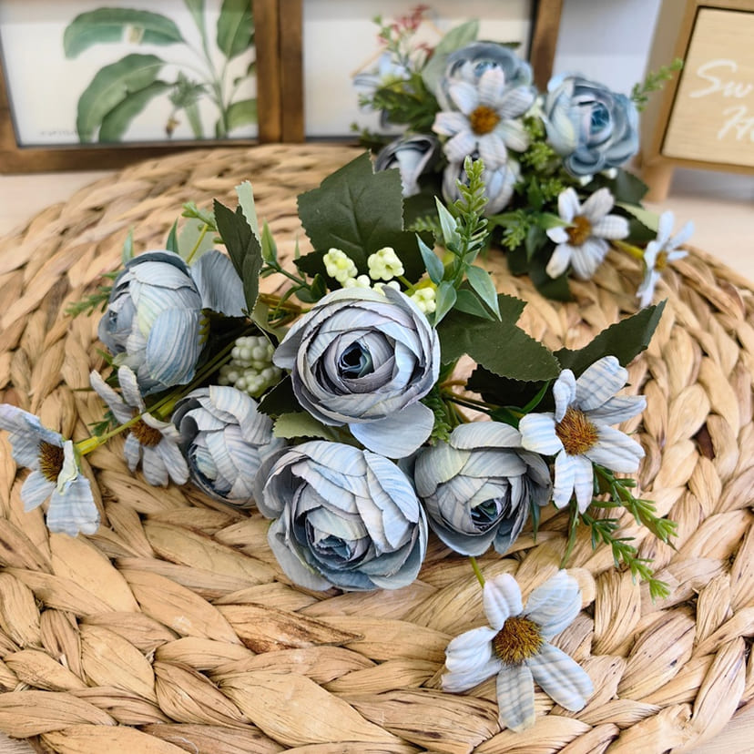 Искусственные цветы в Ульяновске | Цветы искусственные «Камелии с мелкоцветом», голубые, букет