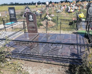 Одинарные мемориальные комплексы